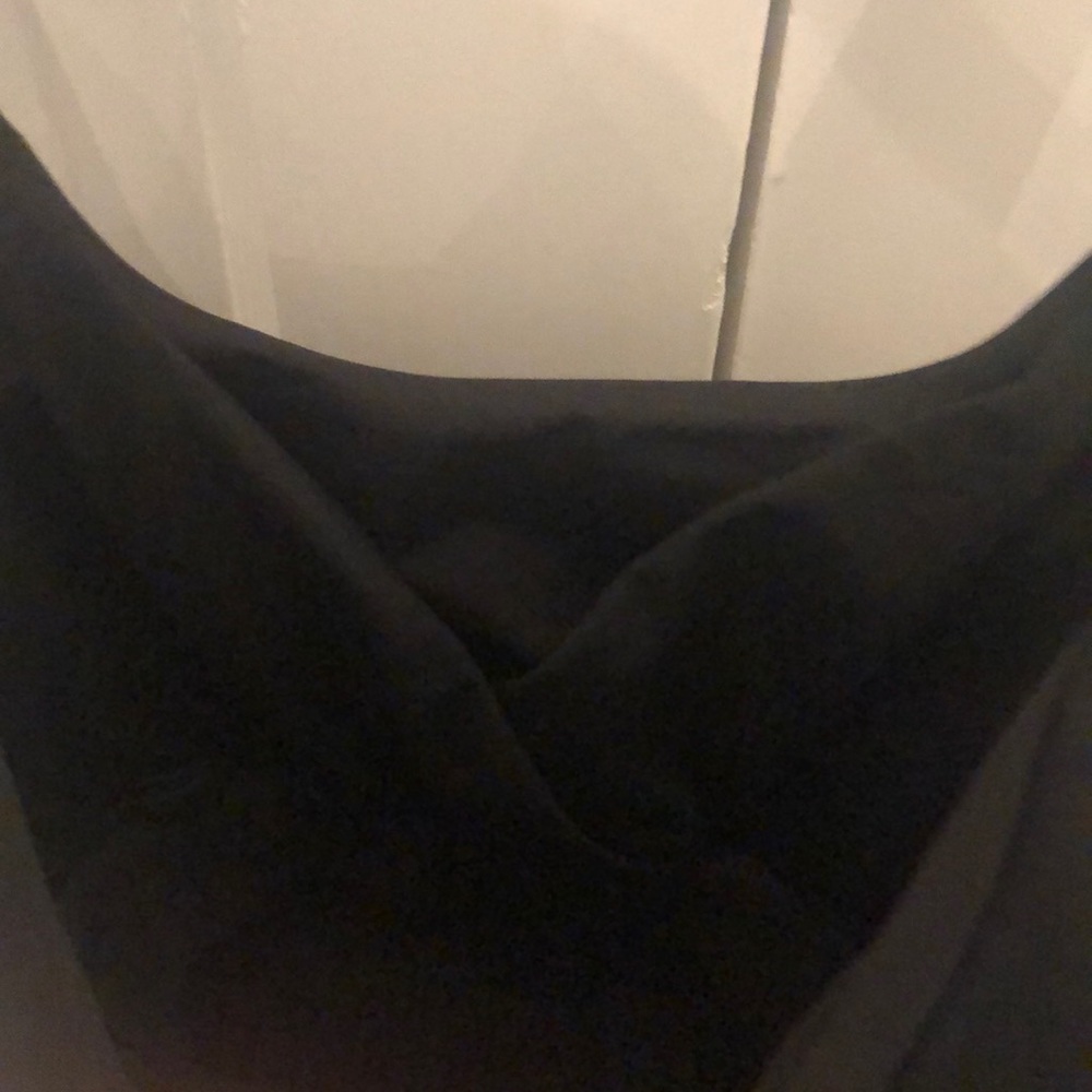Lulu lemon exercise tank top with built in bra - Picture 4 of 5